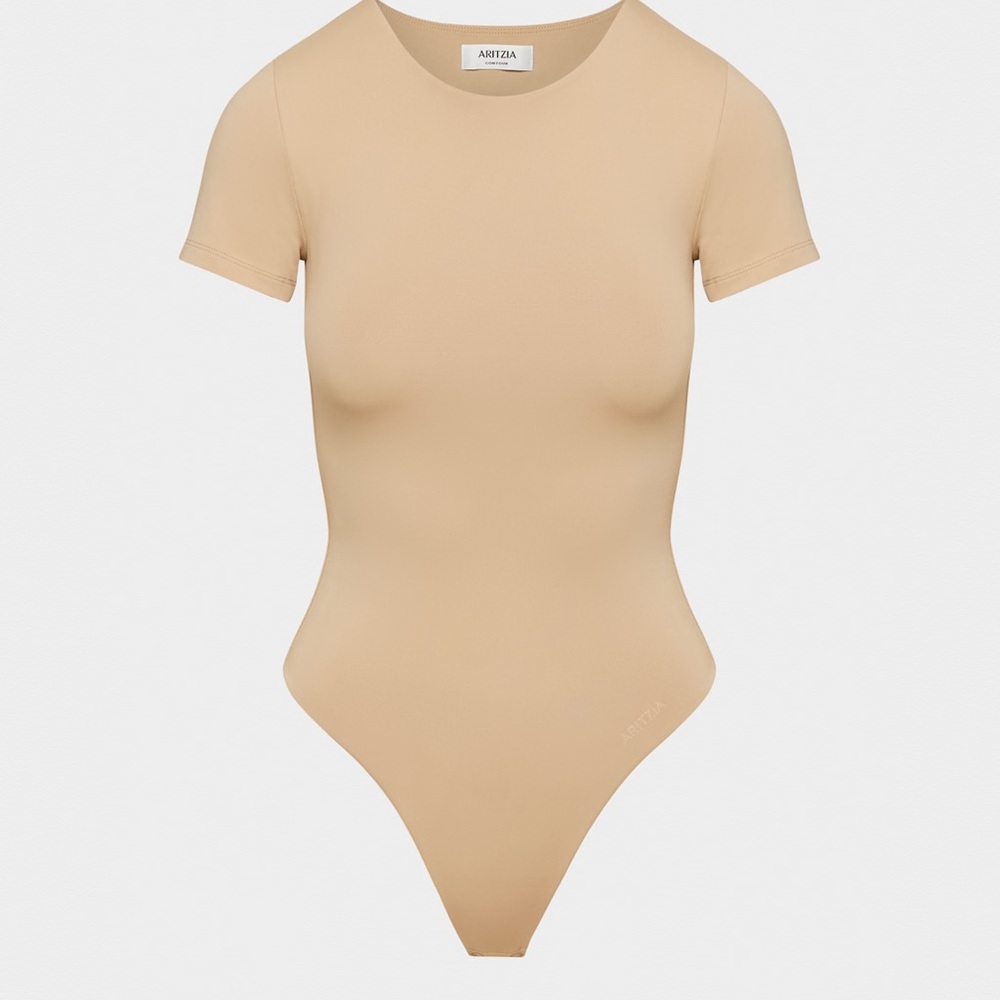 NWT Aritzia Babaton Contour Crew Shortsleeve Bodysuit